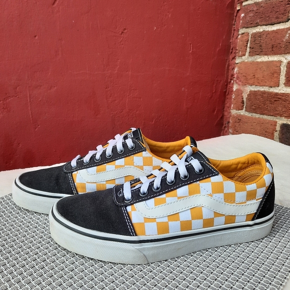 Vans Ward Checkerboard Old Skool Low Top Sneaker - Picture 11 of 11